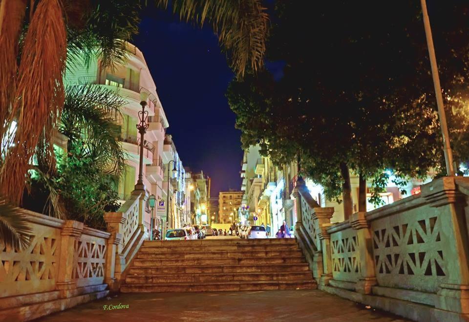 Reggio Central House Low Cost Per 4 Reggio di Calabria Buitenkant foto