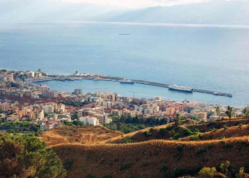 Reggio Central House Low Cost Per 4 Reggio di Calabria Buitenkant foto
