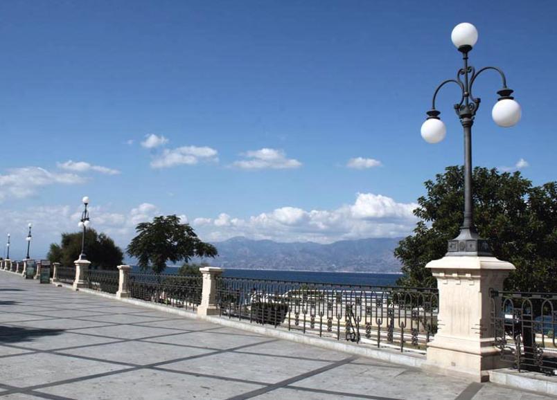 Reggio Central House Low Cost Per 4 Reggio di Calabria Buitenkant foto