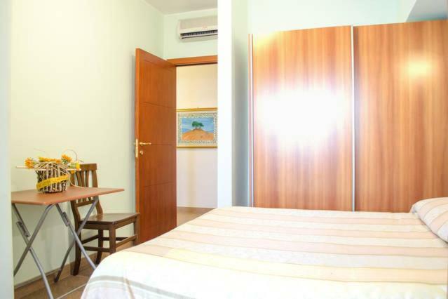Reggio Central House Low Cost Per 4 Reggio di Calabria Buitenkant foto